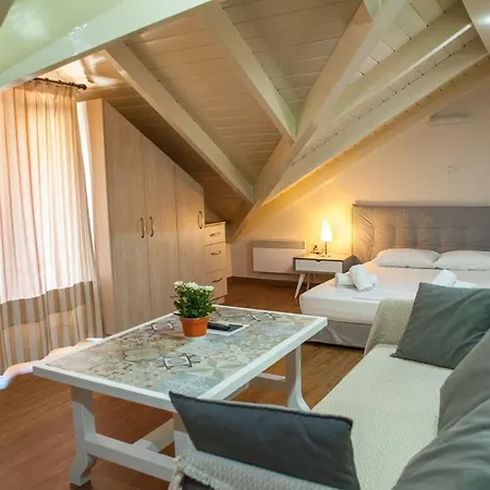 Apartment Monteduca *